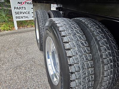 2017 Mack GU813