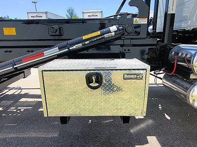 2027 Mack GR64B