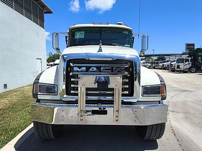 2027 Mack GR64B