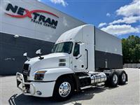 2022 Mack AN64T