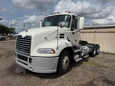 2015 Mack CXU613