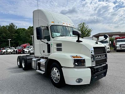 2022 Mack AN64T