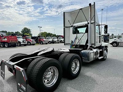 2022 Mack AN64T