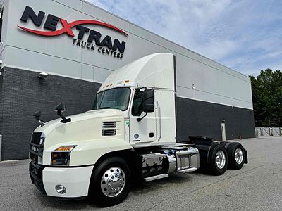 2022 Mack AN64T