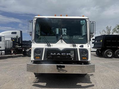 2027 Mack TE64R