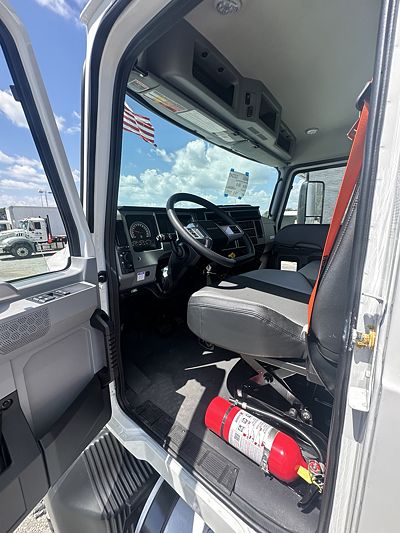 2027 Mack MD6 42R