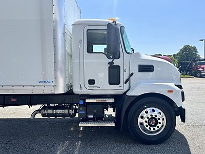 2027 Mack MD6 42R
