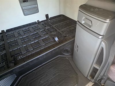 2019 Volvo VNL64T760