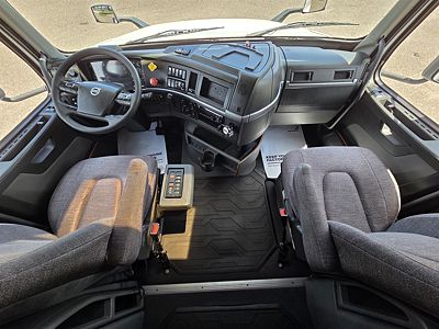 2019 Volvo VNL64T760