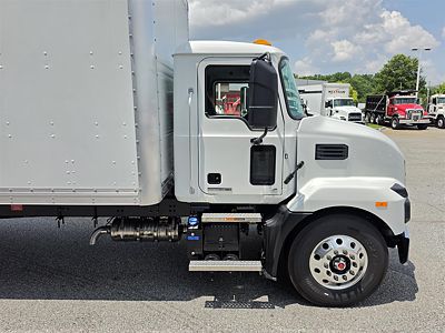 2027 Mack MD6 42R