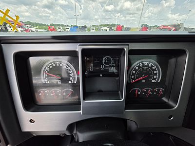 2027 Mack MD6 42R