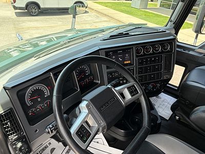 2024 Mack AN64T