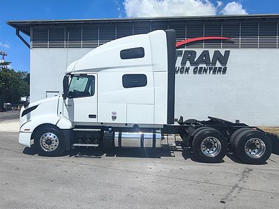 2022 Volvo VNL64T760