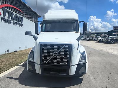 2022 Volvo VNL64T760