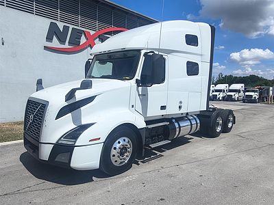 2022 Volvo VNL64T760