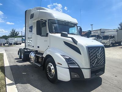 2022 Volvo VNL64T760