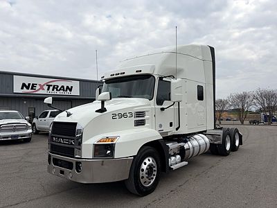 2022 Mack AN64T