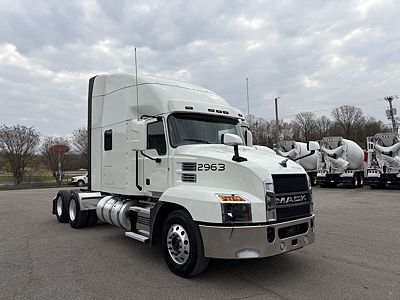 2022 Mack AN64T
