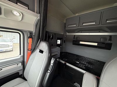 2022 Mack AN64T