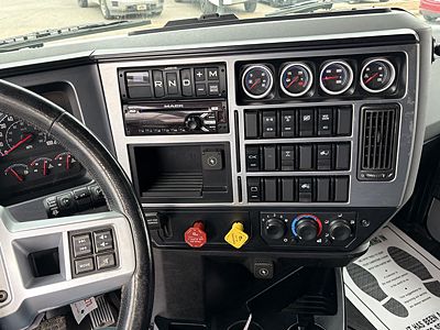 2022 Mack AN64T