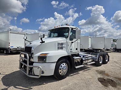 2022 Mack AN64T