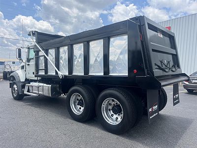 2024 Mack GR64F