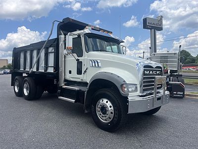 2024 Mack GR64F