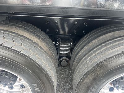 2024 Mack GR64F