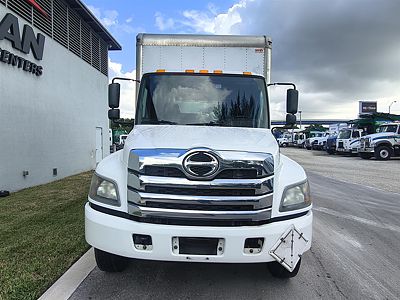 2021 Hino 338