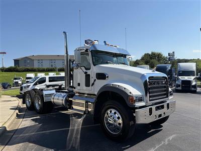 2025 Mack GR64FT