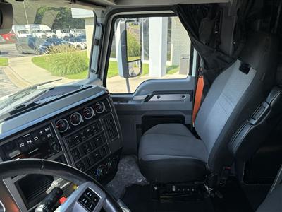 2022 Mack AN64T