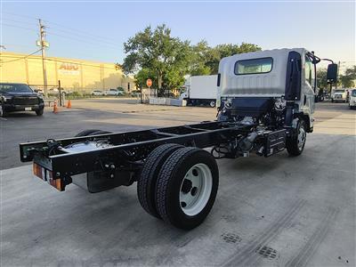 2027 Isuzu NPR-3Y354