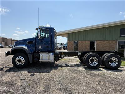 2027 Mack GR64F
