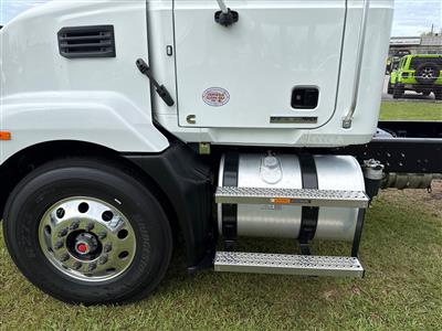2027 Mack MD7 42R
