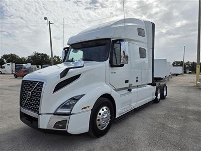 2025 Volvo VNL64T760