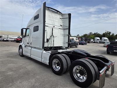 2025 Volvo VNL64T760