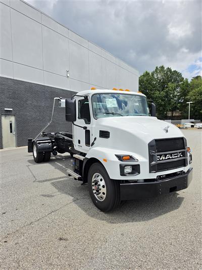 2027 Mack MD7 42R