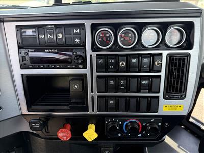 2024 Mack PI64T