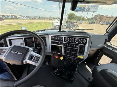 2024 Mack PI64T