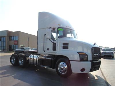 2020 Mack AN64T DAYCAB