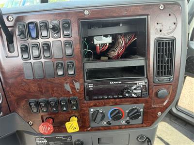 2015 Mack CXU613