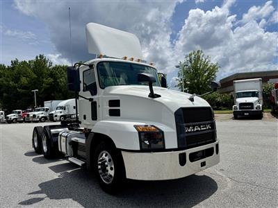 2022 Mack AN64T