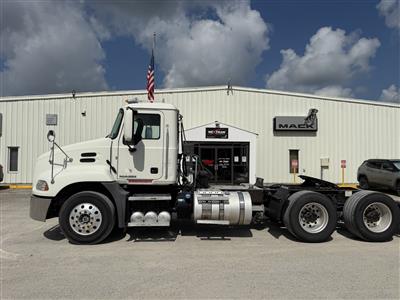 2015 Mack CXU613