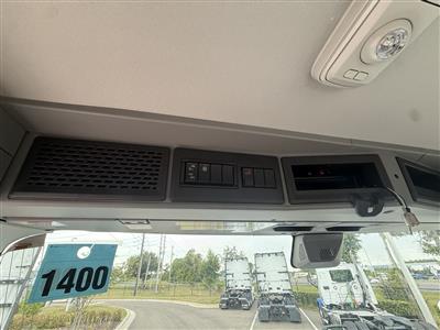 2027 Volvo VNR64T300