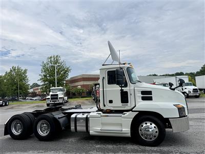 2022 Mack AN64T