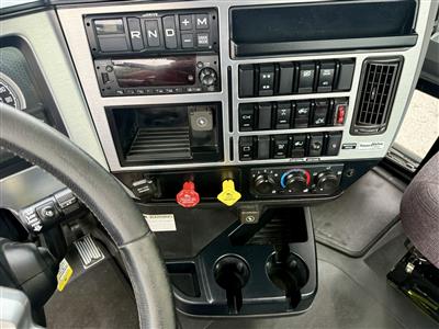 2022 Mack AN64T