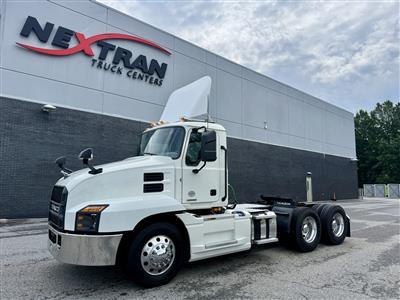 2022 Mack AN64T