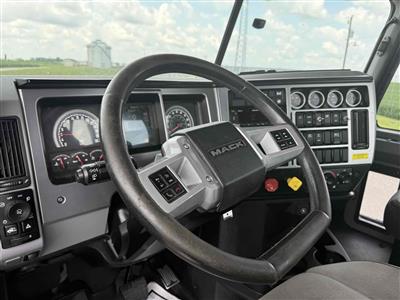 2024 Mack PI64T