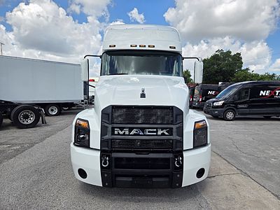 2020 Mack AN64T
