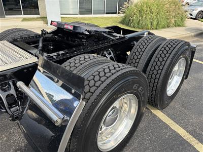 2024 Peterbilt 389
